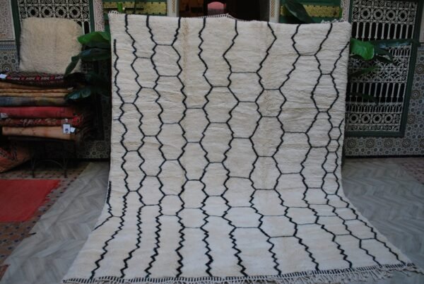 Hand-Knotted Beni Ourain Rug – Berber Wool (306x241cm)