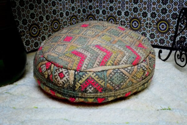 Moroccan kilim boujaad pouf, Large floor,Cercle pouf, Handmade Moroccan poof 100% kilim wool 60 x 22 cm