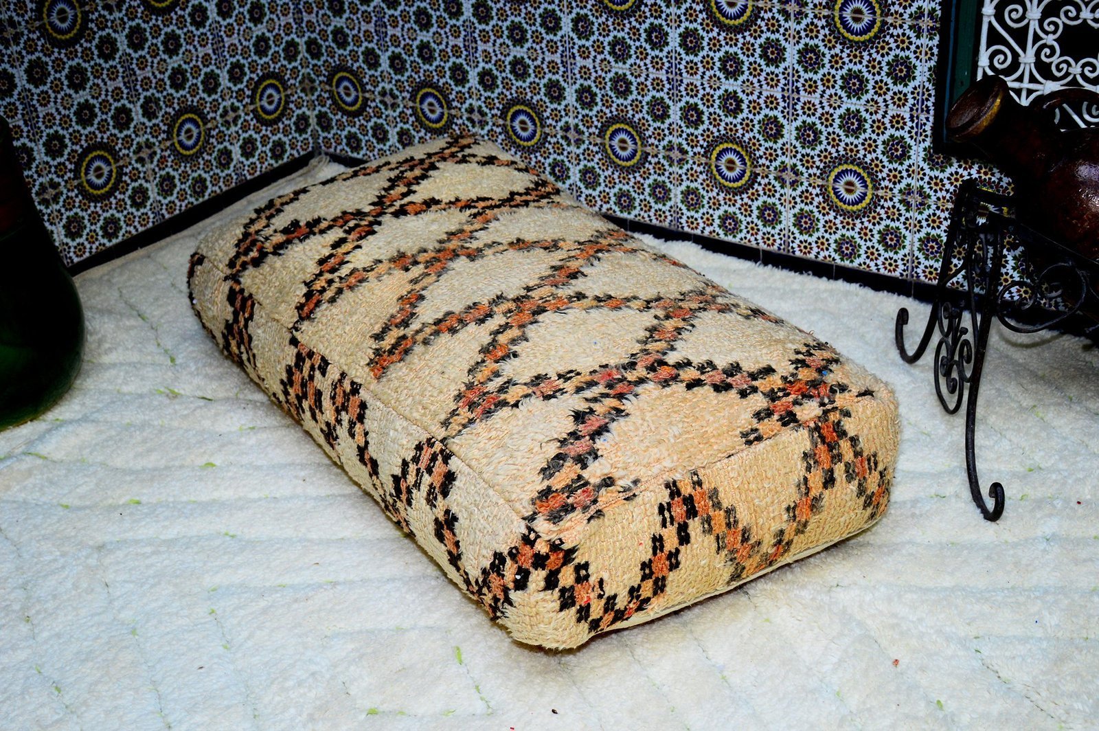 DSC_0568 Handmade Moroccan Kilim Pouffe,Big Size, 100% Wool, Vintage Style, footrest pillow - Image 1
