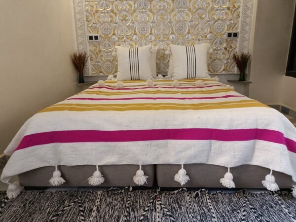 Moroccan Pom Pom Throw Blanket - Soft & Cozy Cotton Moroccan Pom Pom Blanket , King size blancket