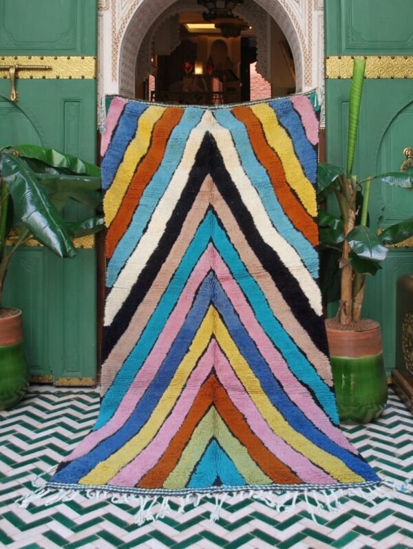 Radiant Chevron – Handmade Azilal Rug 270 cm x 153 cm